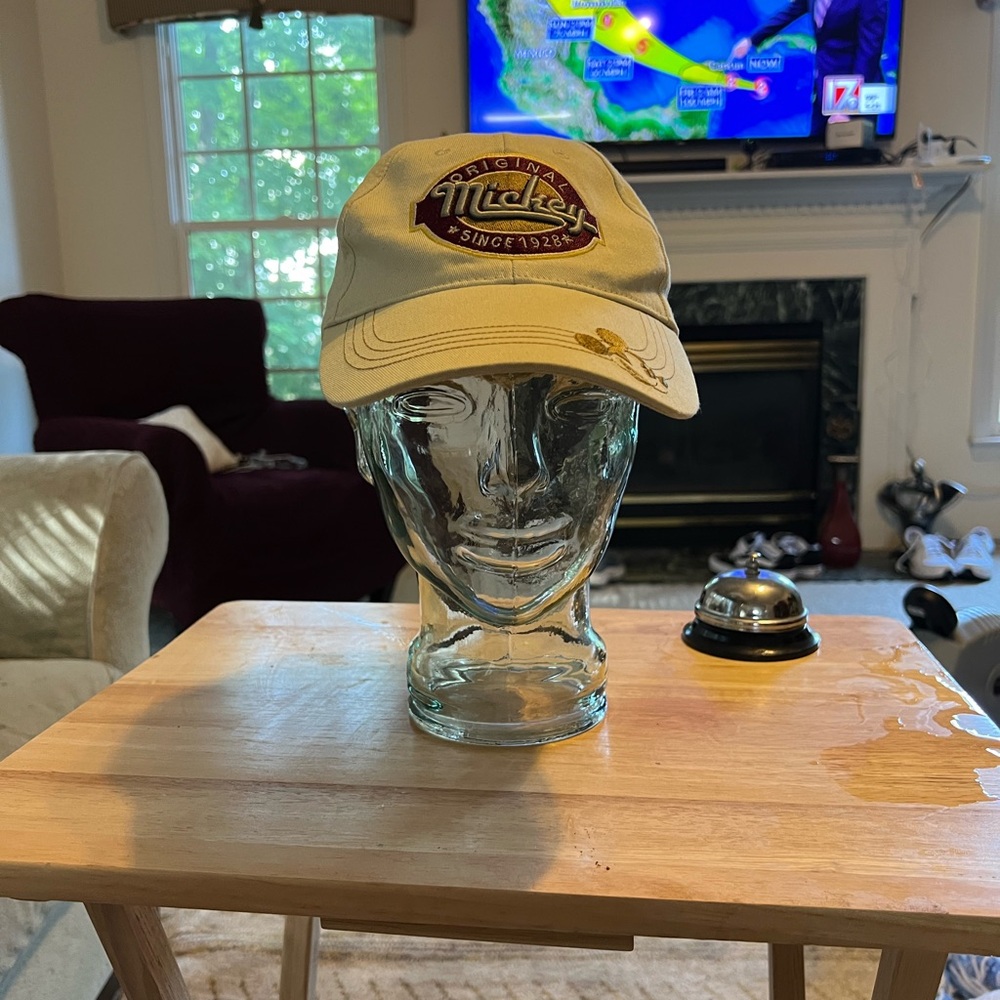 Disney Original Mickey Hat - Picture 2 of 5